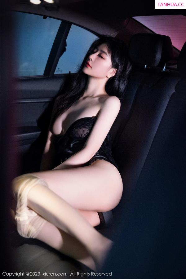  [XiuRen]高清写真图 2023.09.22 No.7431 幼幼 美腿丝袜第82张图片